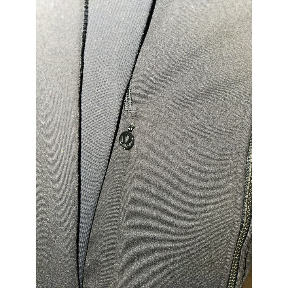 Lululemon Bhakti Yoga Wrap Jacket Size 8 Black Grey Stripe Zip Wrap Asymmetrical - Picture 9 of 11